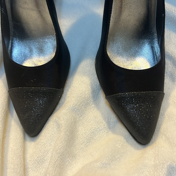 Stuart Weitzman black satin with glitter on toe and  3.75” heel. Size 7. - Picture 2 of 7